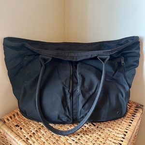 EUC Lululemon City Adventurer Tote, Black, 24L